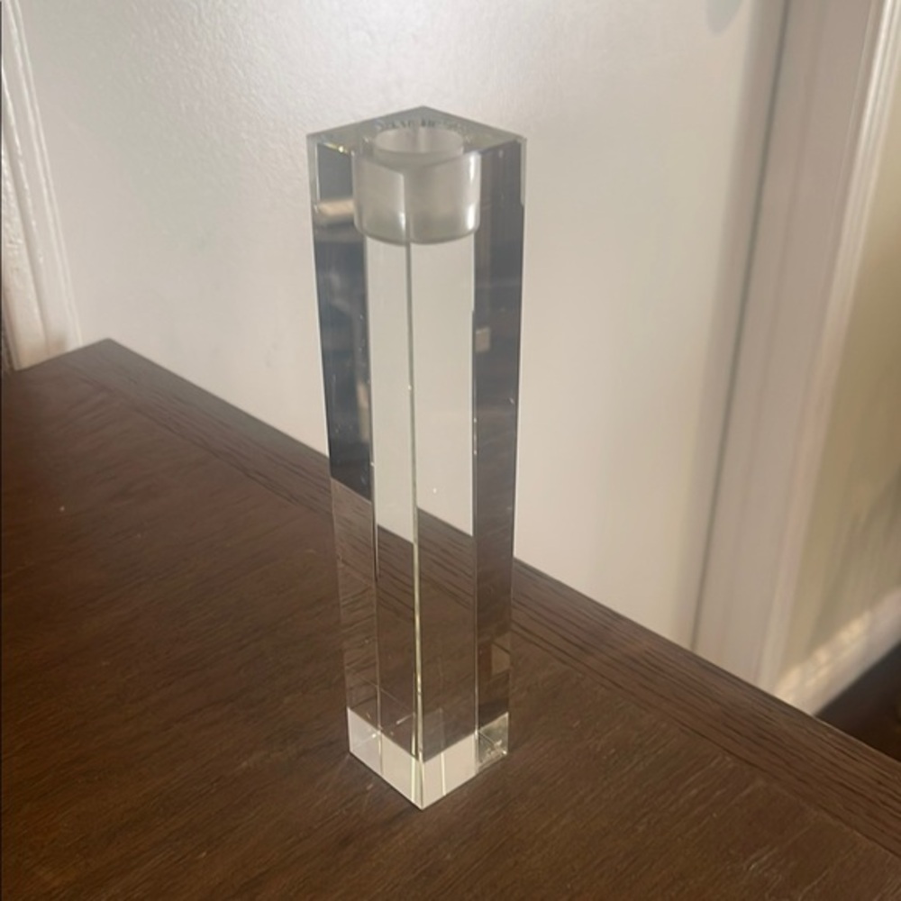 Oleg Cassini Crystal candle holder, 7/75”